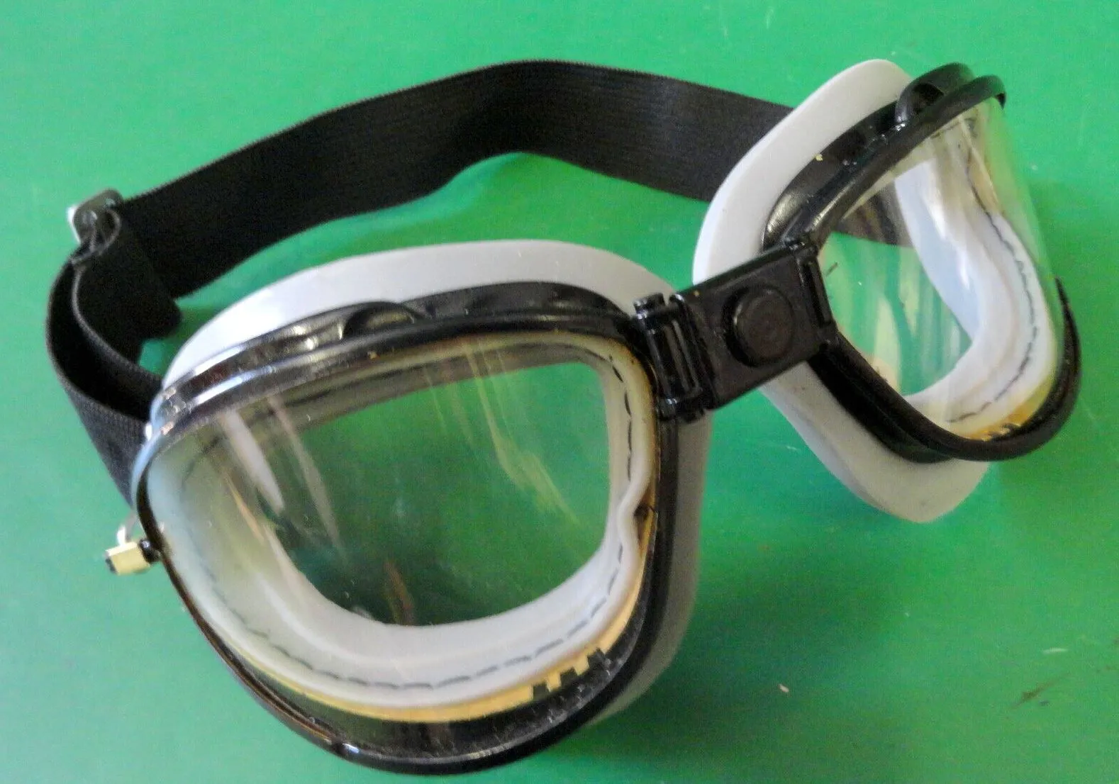CHAS. FISCHER SKYWAY FLYING GOGGLES - BLACK FRAME